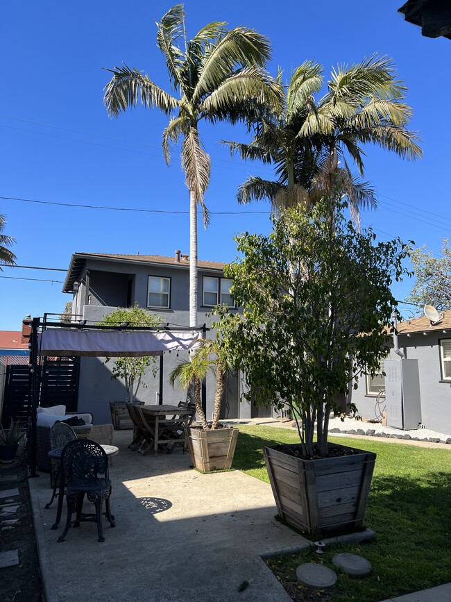 Primary Photo - 2597 S Bundy Dr