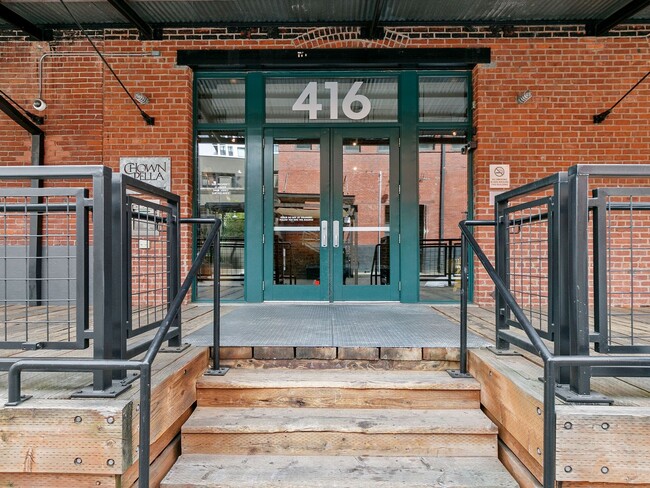 Building Photo - Historic Chown Pella Building - east facing Pearl District loft w/parking & storage