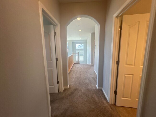 Building Photo - 5801 Eisenhower Dr