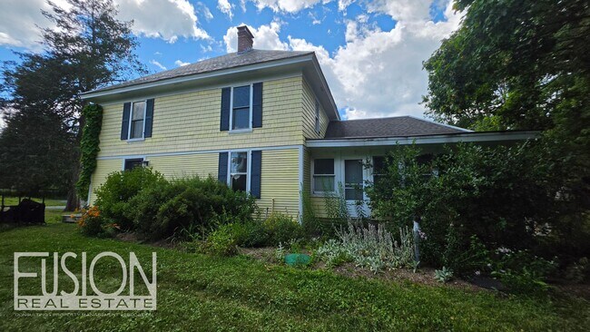 Building Photo - 928 Mt Philo Rd
