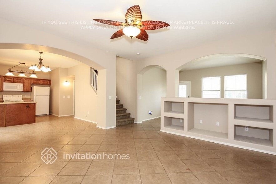 Building Photo - 12170 W Yavapai Ln