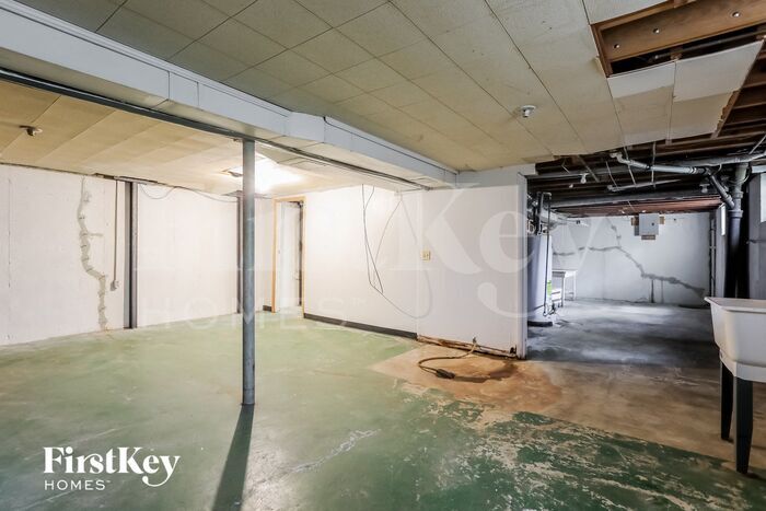 Building Photo - 9303 E 81st Terrace