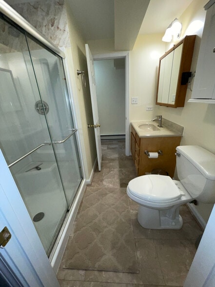 Building Photo - 241 Wedgewood Cir