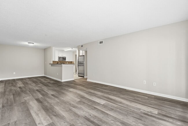 Building Photo - 3650 Ashford Dunwoody Rd