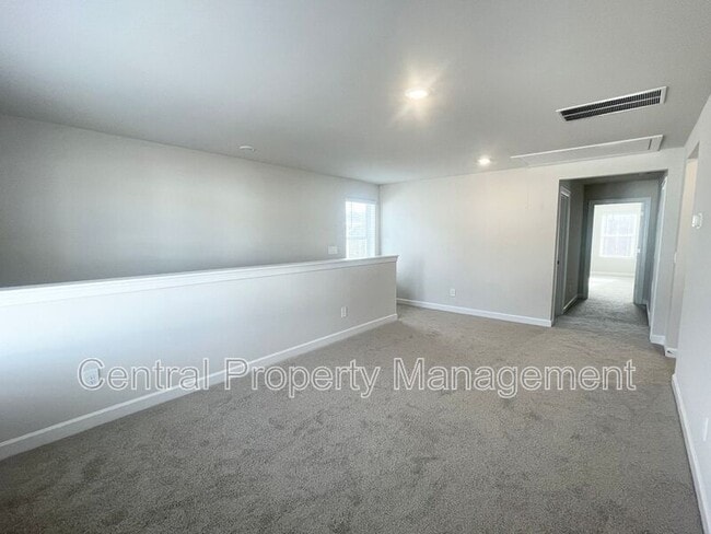 Building Photo - 671 Cozy Blf Rd