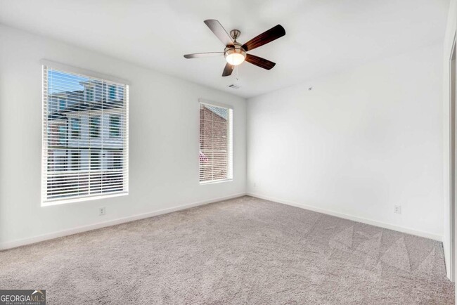 Building Photo - 501 Burton Dr