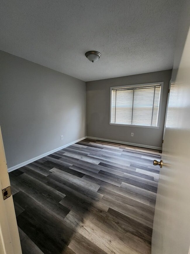 Building Photo - Single family home located in West Memphis