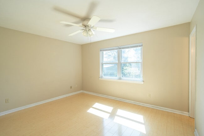 Building Photo - 7890 Talley Ann Dr