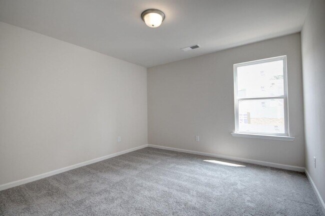 Building Photo - 4578 Grenadine Cir