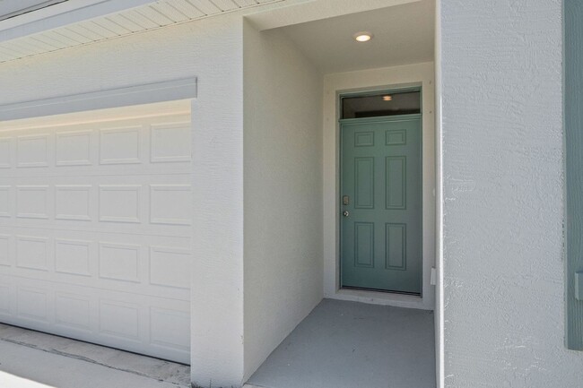 Building Photo - Spacious 4BR House in Port Saint Lucie