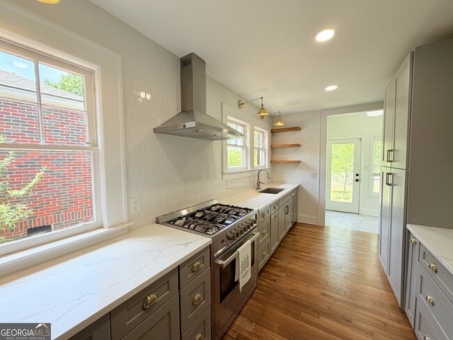 Building Photo - 557 Manford Rd SW