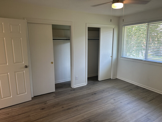 Building Photo - 2504 Redwood Ct
