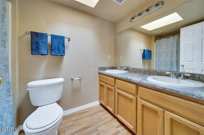 Building Photo - 4053 Tierra Bronce Dr