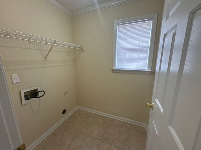Building Photo - 792 Silver Sands Dr