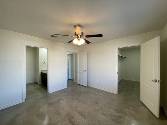 Building Photo - 6111 Amelia Earhart Blvd