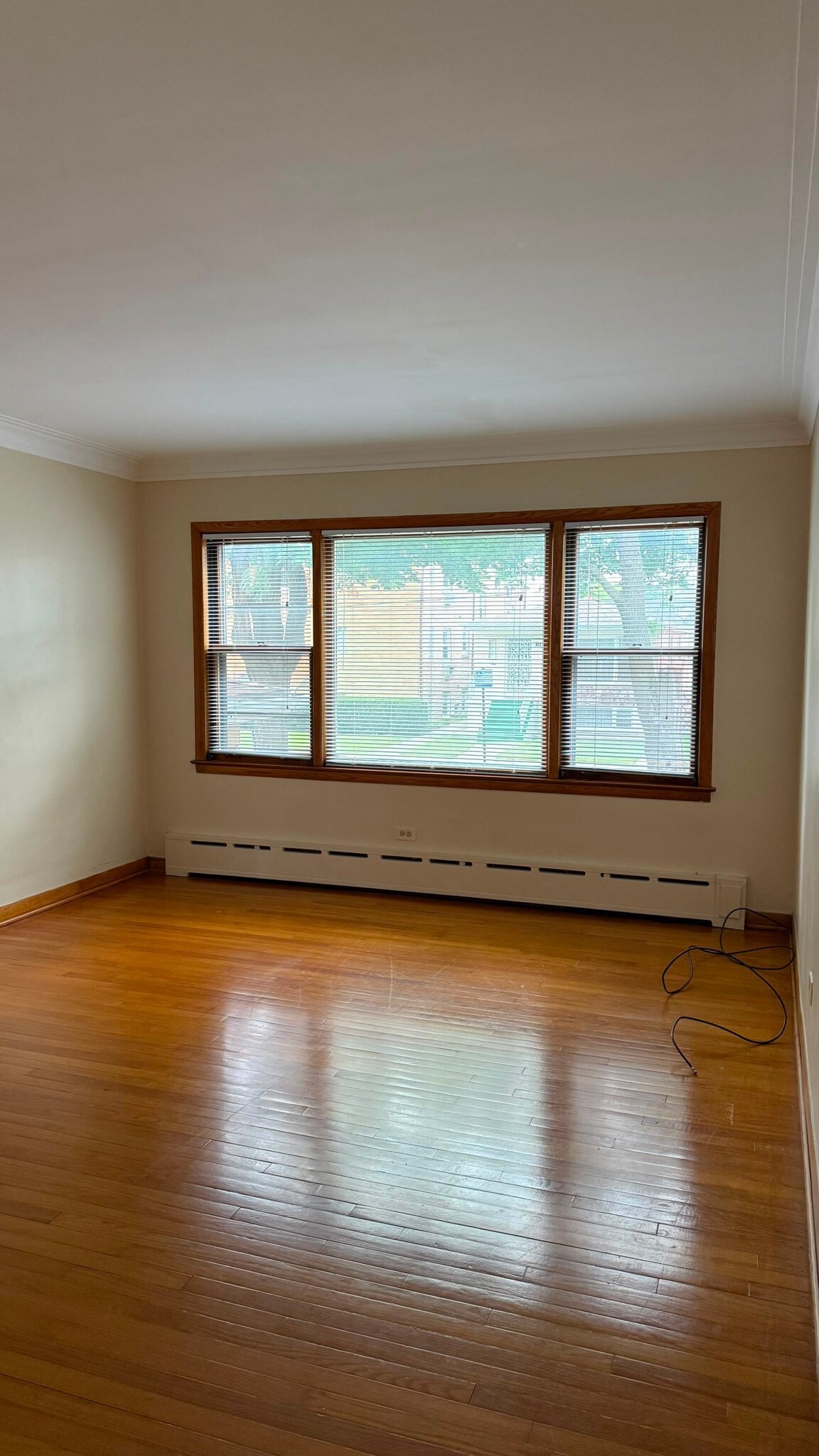 Building Photo - 2555 N Nordica Ave