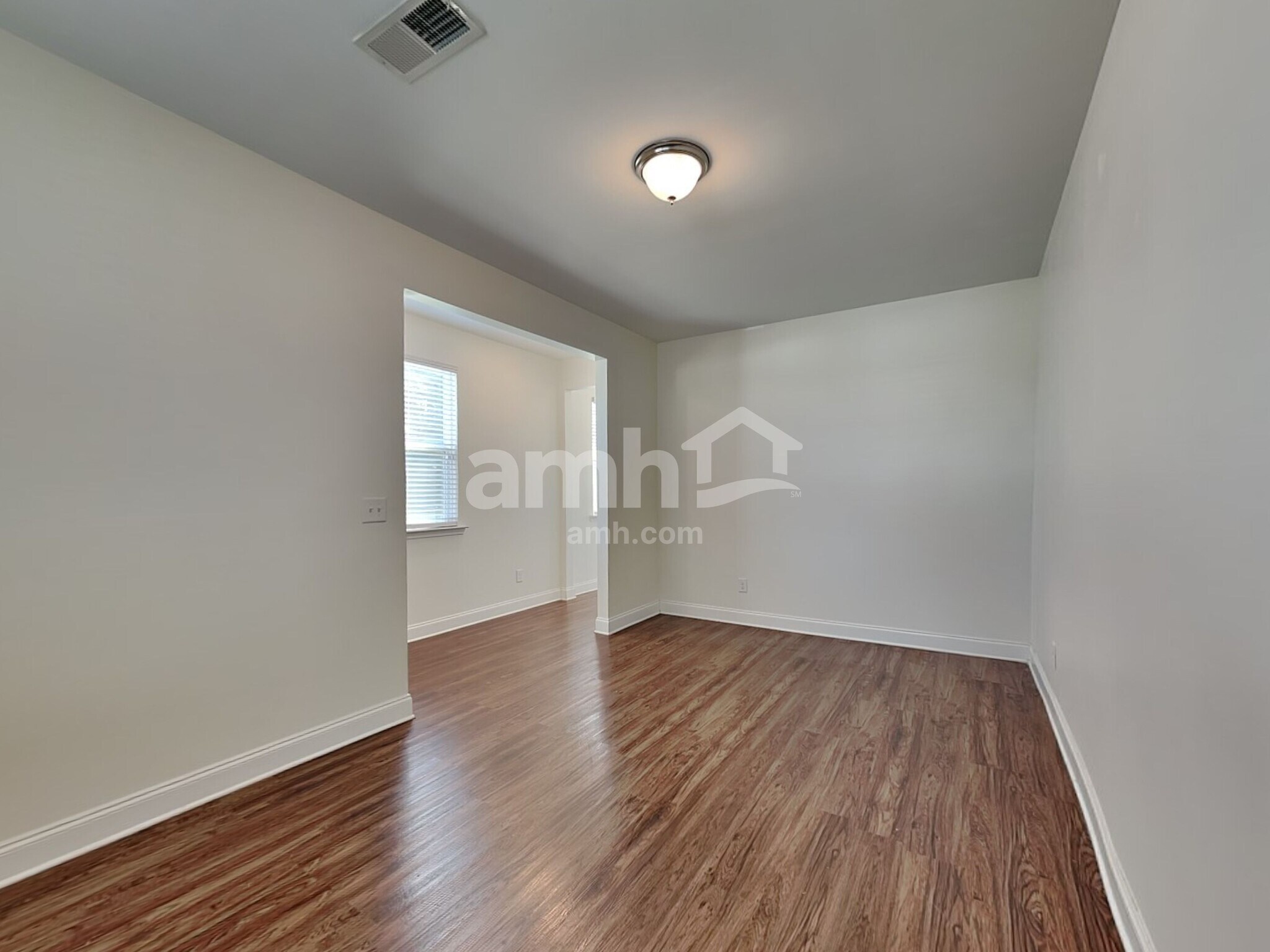 Building Photo - 401 Levon Ct