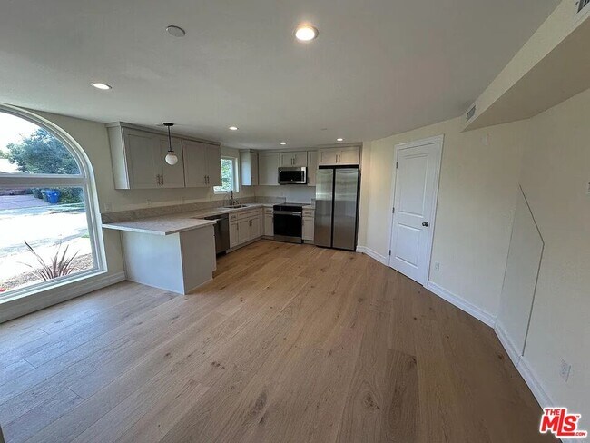 Building Photo - 2807 Dunleer Pl