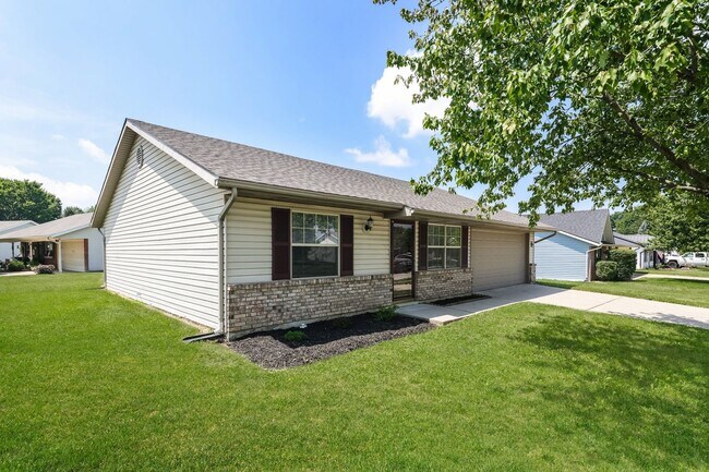 Building Photo - Check out this 3 bed 1.5 bath single family home in Springfield!