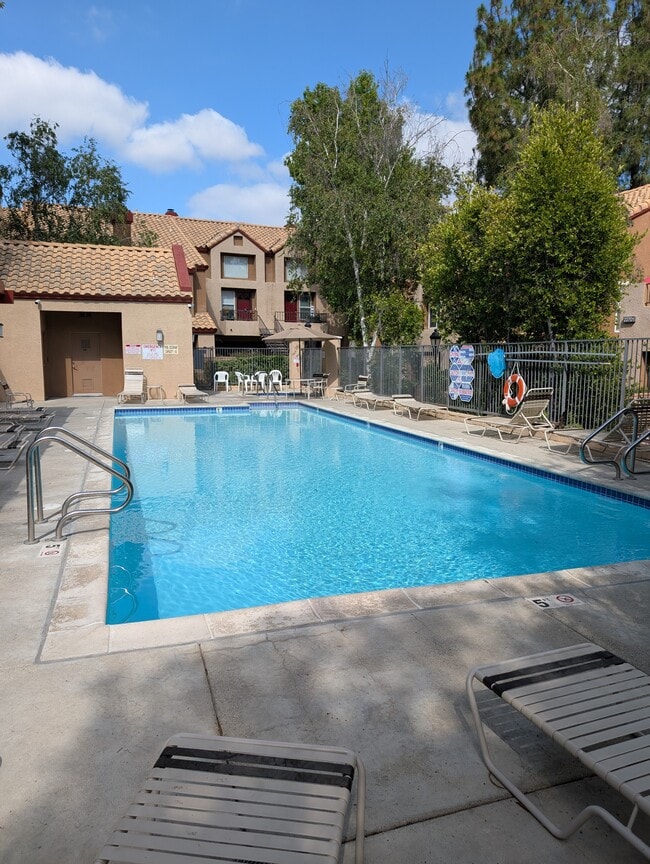 Building Photo - 22649 Copper Hill Dr
