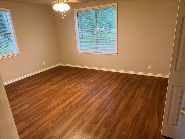 Building Photo - 1934 Austin Ave