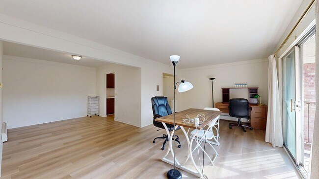 Building Photo - 1257 Island Dr