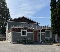 Building Photo - 4 Bedroom Single Family Home
