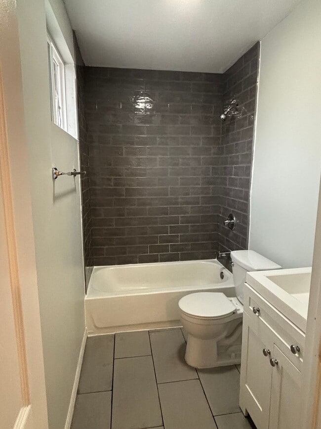 Building Photo - New Construction 1 Bedroom 1 Bath Backhouse