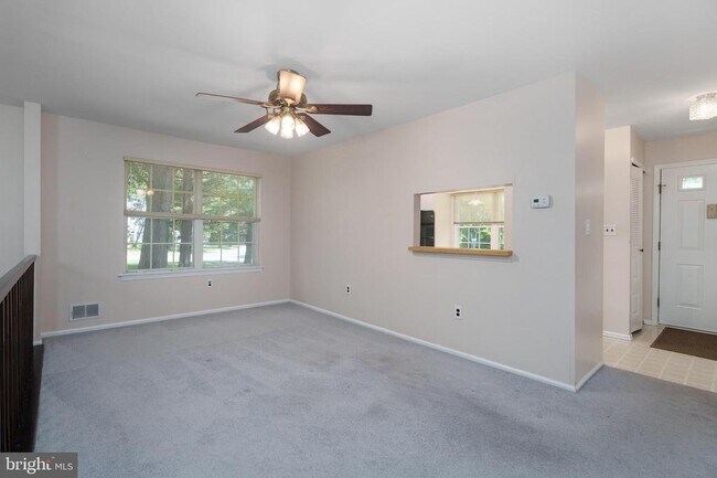 Building Photo - 11 Abelia Ct