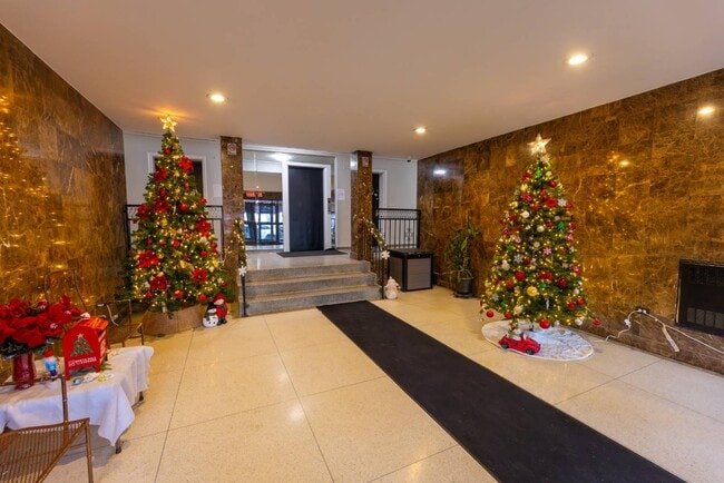 Building Photo - 131-11 Kew Gardens Rd