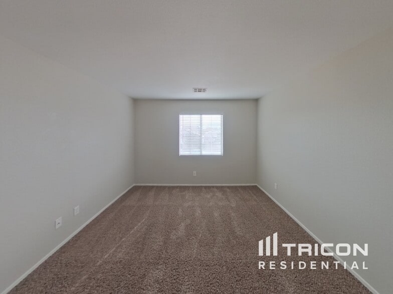 Building Photo - 696 Moonlight Mesa Dr