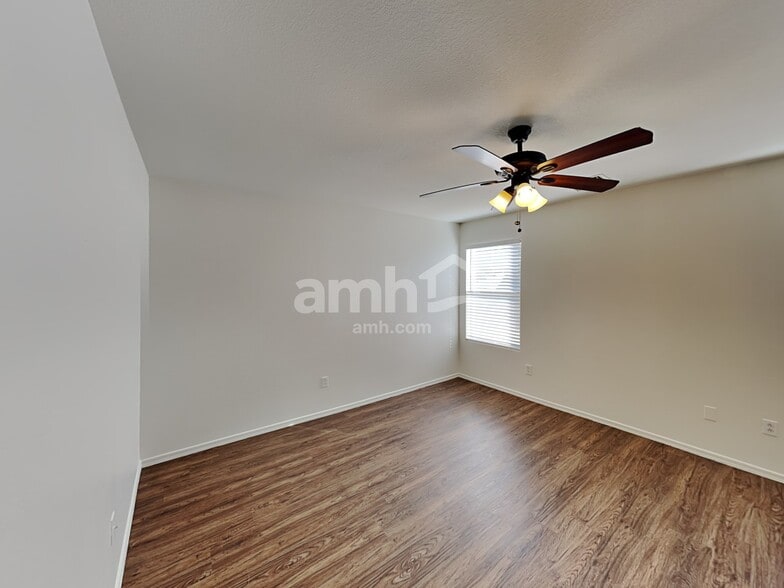 Building Photo - 1133 S 111th Cir