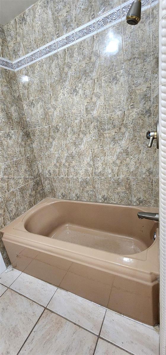 Building Photo - 14760 Lewis Rd