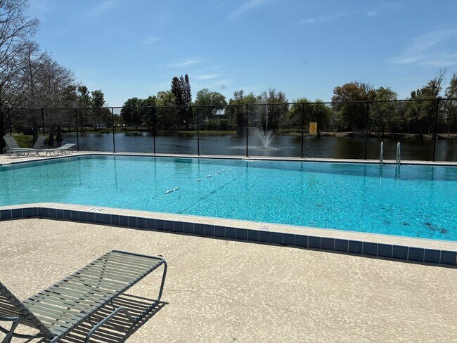 Building Photo - 158 Windtree Ln