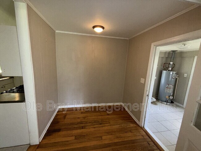 Building Photo - 5175 Brentwood Ln