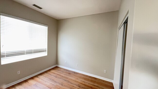 Building Photo - Don’t miss this opportunity to make this wonderful Menifee home your next address!