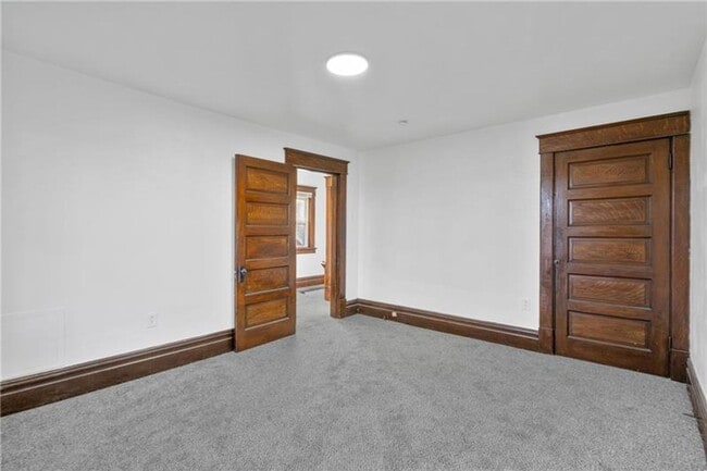 Building Photo - Private Home in Fox Hills