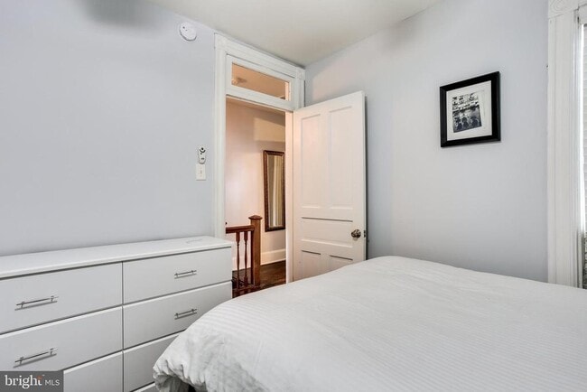 Building Photo - 1211 33rd St NW