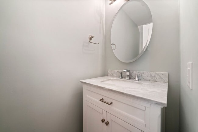 Building Photo - Available early May!!  Desirable Fenway Park Rental