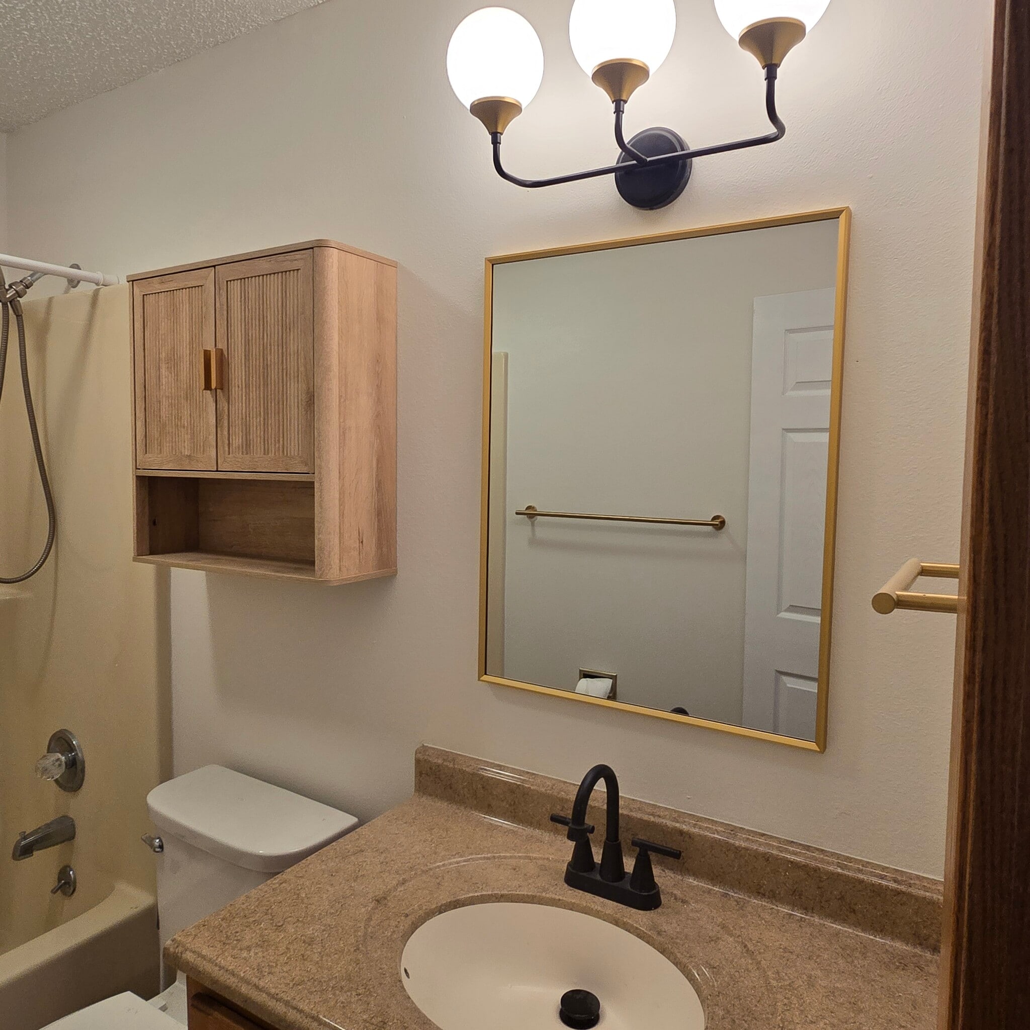 Building Photo - 830 Dover St