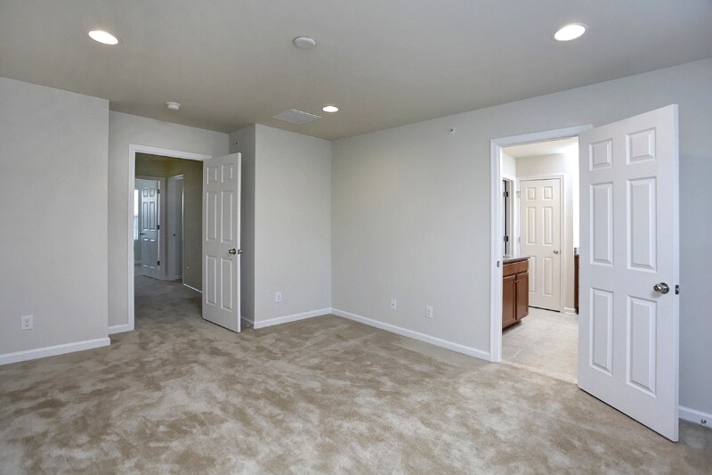 Building Photo - 1720 Beacon Ln