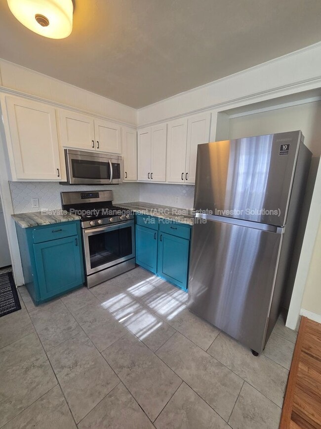 Building Photo - 830 Nebraska St