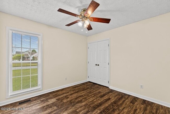 Building Photo - Wonderful Neighborhood with City Convenience!