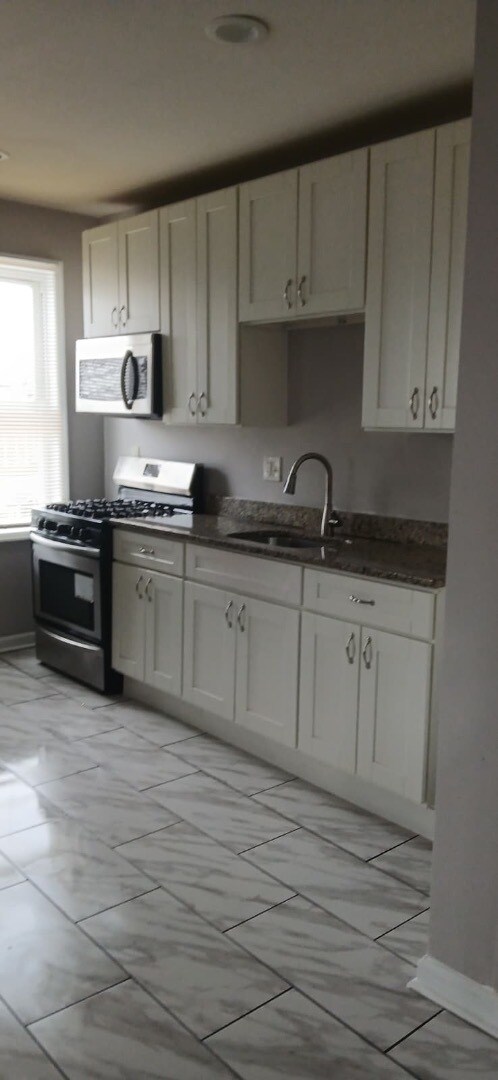 Building Photo - 3213 The Alameda