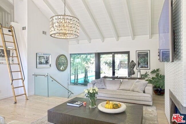 Building Photo - 8297 Presson Pl