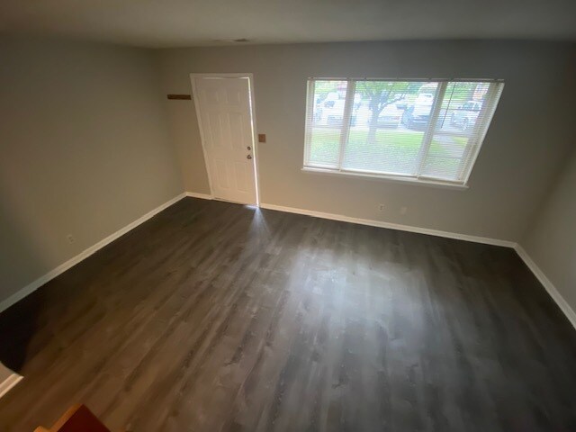 Building Photo - 3909 Overland Hts