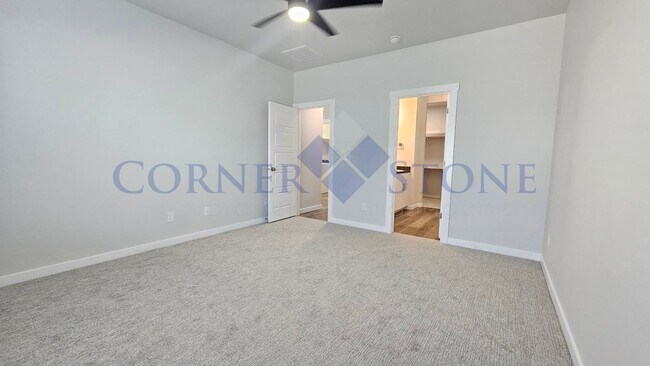Building Photo - Like New Home With Community Pool!