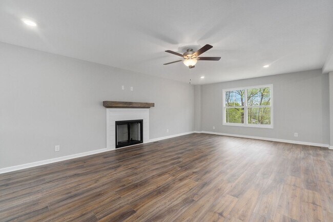 Building Photo - 1162 Old Charlotte Trace