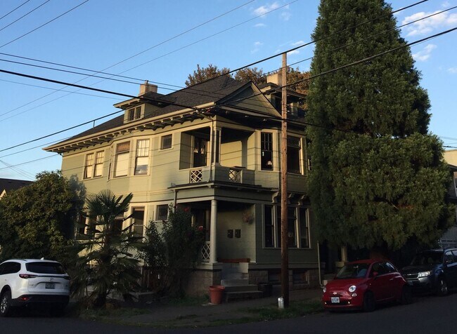 Building Photo - smi01 - SE Ankeny