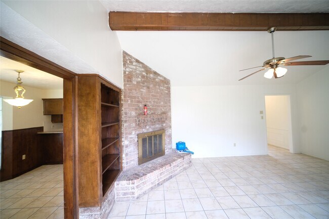 Building Photo - 12327 Shannon Hills Dr